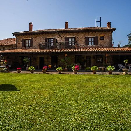 Posada Real La Montanesa Corrales De Buelna Exteriér fotografie