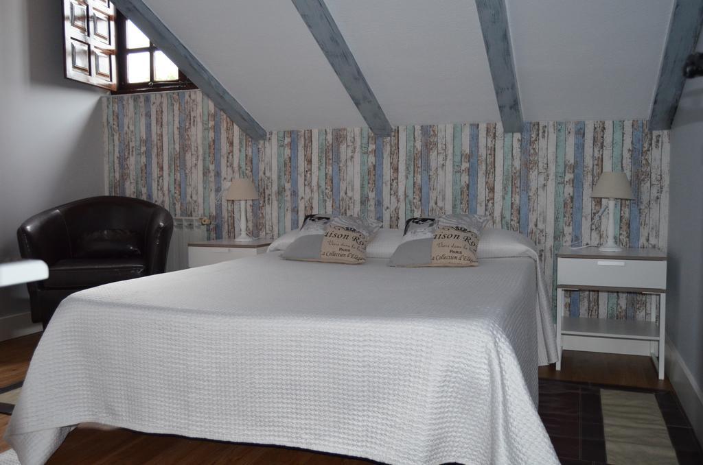 Posada Real La Montanesa Corrales De Buelna Exteriér fotografie